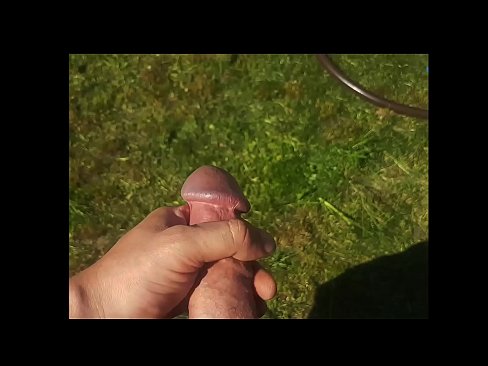 ❤️ Varma varmulo iĝas sian rozkoloran fikigon kaj ŝprucas kun ŝprucaĵo en somera ĝardeno ❤ Porno vk ĉe eo.makesexnotwar.ru ﹏